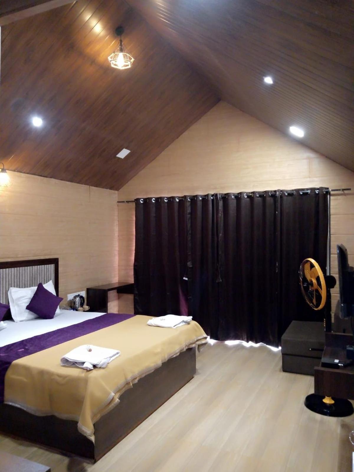 วิสทเลอร์ เวฟส์ บีช รีสอร์ต Hotel Anjarle ภายนอก รูปภาพ